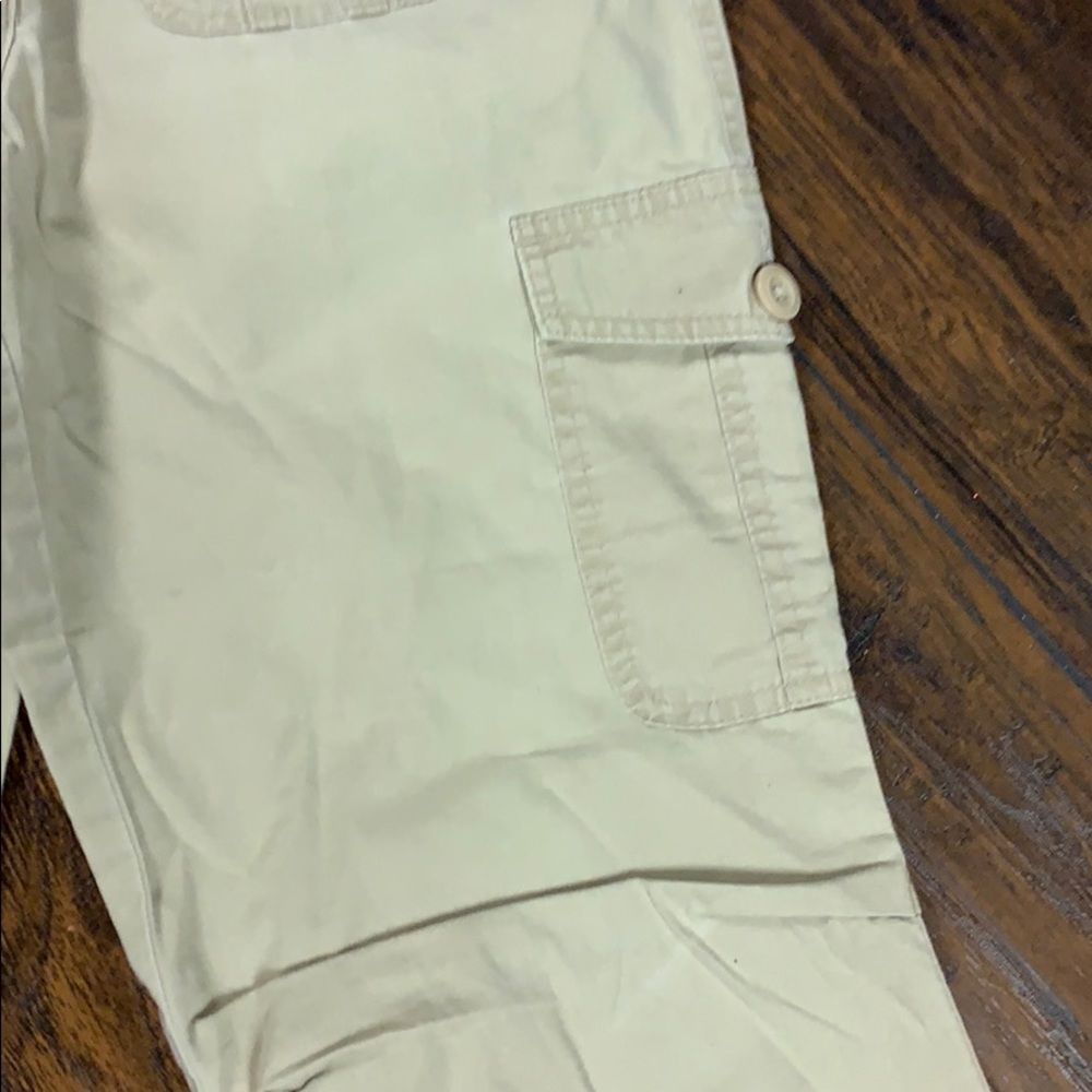 The limited size 6 cropped khakis - Picture 3 of 8